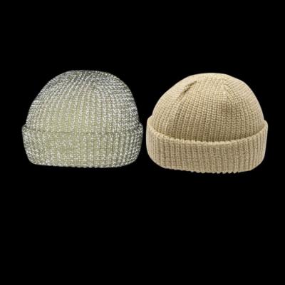 China COMMON Wholesale Comfortable Running Hat Reflective Men's Reflective Hat Solid Color Knitted for sale