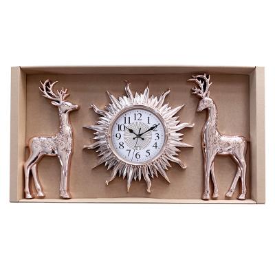 China Modern European Style Deer Clocks NE-AF301 Customized Logo Home Cartoon Wall Clock for sale