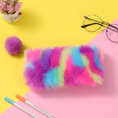 China Wholesale Portable Zipper Colorful Fuzzy Fluffy Fluffy Makeup Faux Fur Fashoion Seaygift Plush Cosmetic Bag For Girls for sale