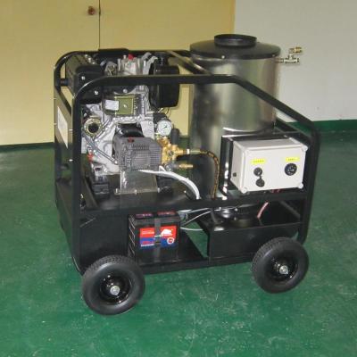 China Critical Cleaning High Pressure Cleaner / Residue Free Diesel 6HP Hot Water High Pressure Washer for sale