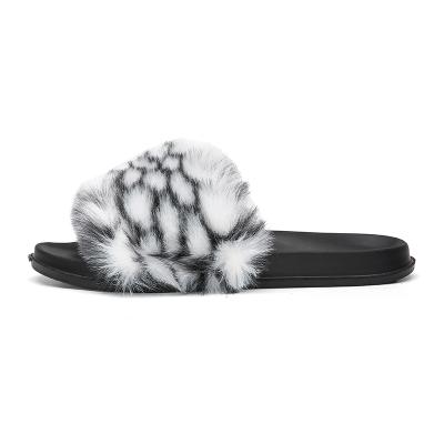 China Fashion Trend Women's Winter Slippers Fashion Faux Fur Home Slippers Warm Fur Shoes for sale