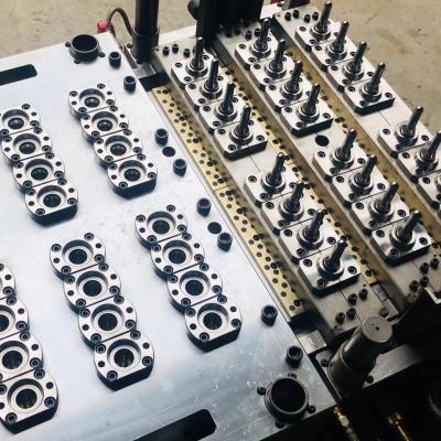 China Injection Molding PET Preform Mould , Bottle Plastic Injection Machine Needle Valve Type for sale