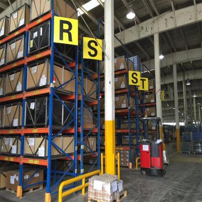 China Rustproof Narrow Aisle Warehouse VNA Cold Storage Pallet Racking Adjustable Pallet Racking System Heavy Duty for sale