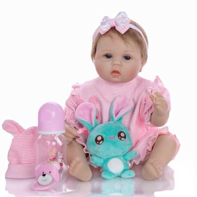 China Hot Selling 17Inch 42Cm Silicone Body Cloth Silicone Toy KEIUMI Reborn Girl Doll Soft Hot Soft Newborn Babies Lovely Dolls for sale