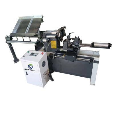 China Reliable Automatic Feeding Construction Material Stores Small Lathe CNC Wood Machine For Wood Crafts Making for sale