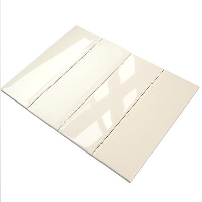 中国 Size Metallic Beige Color Glossy Glazed Tiles 100x300mm Subway Ceramic Glazed Tile 4x12 Inch 販売のため