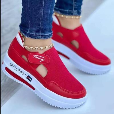 China New fashion trend sports leisure female commuter running shoes single gump shoes fashion shoes for women for sale