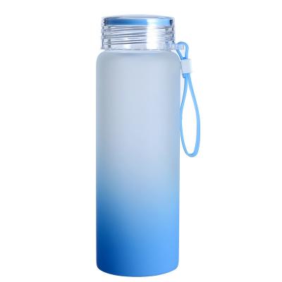 China Stocked 17oz Straight Color Gradient Frosted Sublimation Glass Tumblers With Skinny Twist Top And Rope Glass en venta