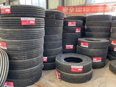 China Radiële banden voor zware aanhangwagens 11R22.5 12R22.5 Halve aanhangwagens Te koop