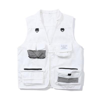 China Multi-pocket Cargo Vest Men's Breathable V-Neck Safari Style Outdoor Sleeveless Jacket Streetwear Loose Set Invests Men for sale