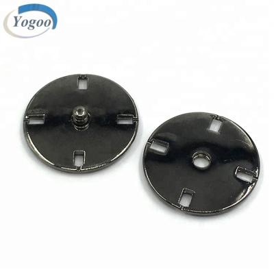 China Eco - Friendly Factory Direct Different Size Round Metal Sew On Snaps For Coat for sale