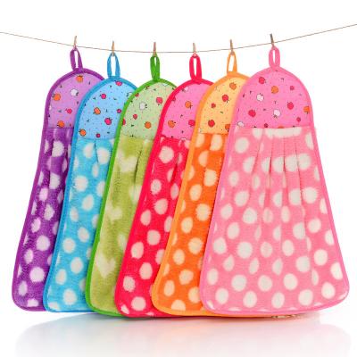 China Adult 35g Super Soft Coral Velvet Square Safe For Kids 31*45cm Small And Child Hanging Towels for sale