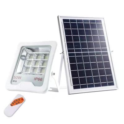 China Higher Lumens IP66 100W 200W LED Solar Powered Flood Lamp Street Light Outdoor Remote Waterproof Solar Flood Light for sale