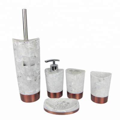 China 5 Piece Stainless Steel Hotel Sustainable Exquisite Custom Color Plastic Bathroom Set Bathroom Accessories Set for sale