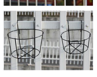 China Modern Outdoor Flower Wall Black Stand Wedding Decoration Metal Balcony Flower Pot Rack for sale