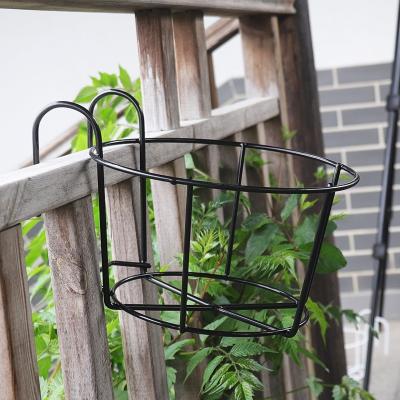 China Modern Best Quality Strong Bearing Flower Pots Hanging Rack Flower Stand Metal Garden Rack Flower Pots and Planters for sale