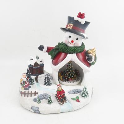 China High Quality Europe Large Snowman Resin Water Snow Globe for sale