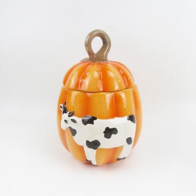 China Halloween Pumpkin Decoration Candy Tea Food Storage Lid Spice Stocked Ceramic Jar for sale