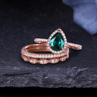 China 14k Solid Gold 1.0Ct Romantic Pear Cut Lab Created Fine Emerald Engagement Ring Set High Quality Jewelry Gift Rings For Female for sale