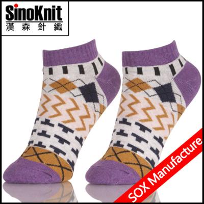 China Pattern Colored Womens Ankle Socks Low Cut Fashion Men Purple for sale