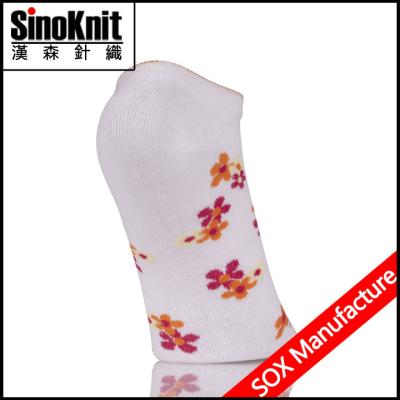 China Maple Weed Leaf Texture Colored Lady Ankle Socks White Cotton Sock for sale