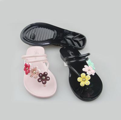 China Anti-Smell Shoes Women Bridesmaid Shoes Ladies Plastic PVC Beaded Beautiful Sider Floral Beach Slippers for sale