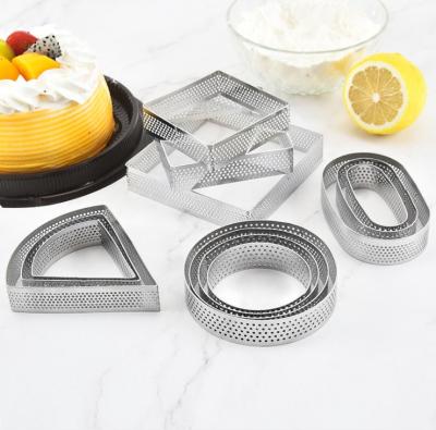 China 304 Stainless Steel Seamless Weldable Seamless Perforated Cake Mold Ring Pastry Tart Mold Mousse Cake Baking Ring for sale