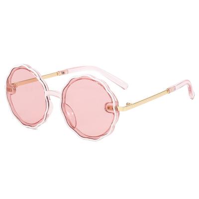 China Lovely Tide Metal Flower Sunglasses Girl Sunscreen Glass Anti Round UV400 Wave Frame Kids Sun Glasses For Children for sale