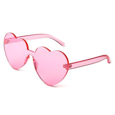 China Wholesale Luxury Trendy Glass Designer Fashion Sunglasses Authentic Ladies Sun Shading Heart Shape Sun Glasses For Women for sale