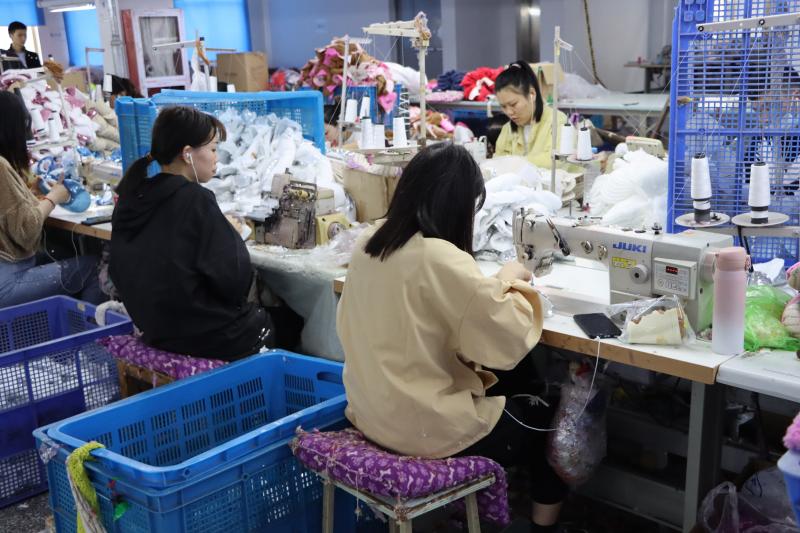 Verified China supplier - Wuxi Yanjia Dress Co., Ltd.