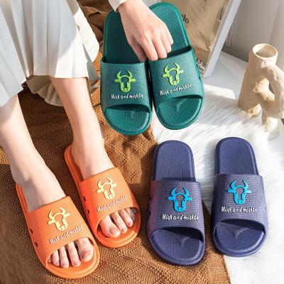 China Zapatos antideslizantes de la casa de los hombres del verano de la fuente de la fábrica de las sandalias de las mujeres de la historieta de los deslizadores interiores de alta calidad de la diapositiva en venta