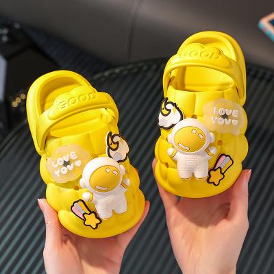 China Astronaut Cartoon Children Slipper Summer Non Slip Soft Bottom Children Slipper for sale