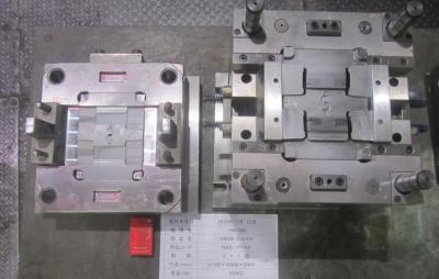 China Multi Color Hinge Cover Plastic Injection Prototype Molding Multi / Single Cavity for sale