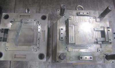 China High Glossy Polishing Hot Runner Injection Mould Prototype Injection Molding for sale