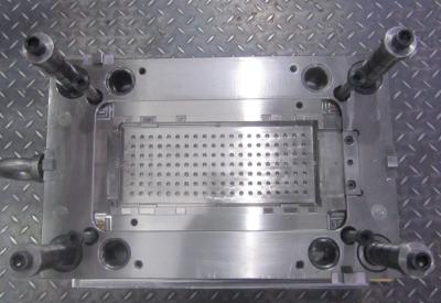 China PES Pin Gate Precision Injection Mould of Electronic Parts Plug In Tray for sale