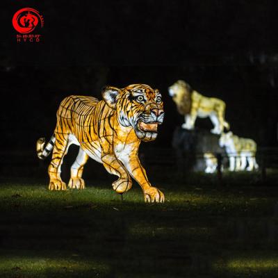 China Silk Chinese Outdoor Garden Decoration Festival Party Animal Lantern for sale