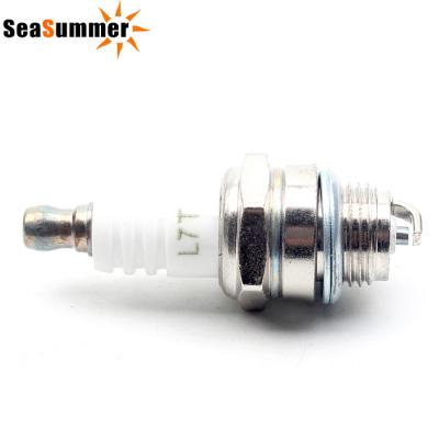 China Chainsaw Seasummer 2 stroke garden tools 5200 5800 chainsaw spark plug chainsaw parts for sale for sale