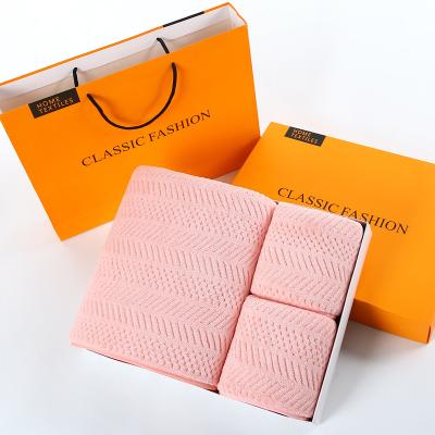 China Viable Factory Custom Made Microfiber Warp Knitting Coral Velvet Bath Towel Set in Gift Box for sale