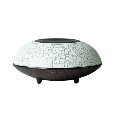 China New Household USB 260ml Wooden Grain Flying Saucer Air Humidifier Aromatherapy Essential Oil Aroma Diffuser for sale