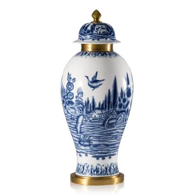 China Home Disposable Glass Jar Porcelain Candle Jar Luxury Antique Luxury Bone China With Cover Blue And Copper White Ceramic Jar for sale