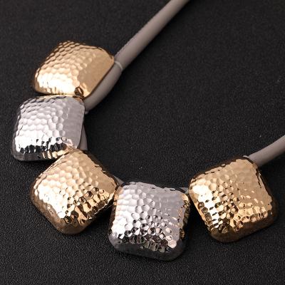 China TRENDY simple necklace designs 2021 simple design necklace for girls long pendant necklaces for girls for sale