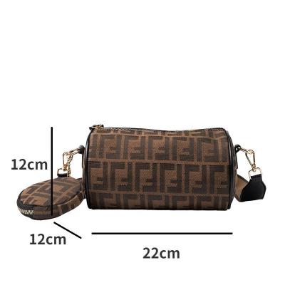 China Motion Sensing Women Brand Designer Handbag Wide Strap Luxury Cross - Retro Body Bag Fashion Shoulder Bag High Quality Female Bag for sale