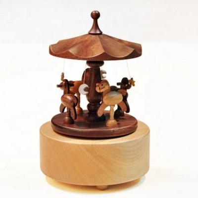 China Europe China Popular Distinctive Wooden Couples Gifts for sale