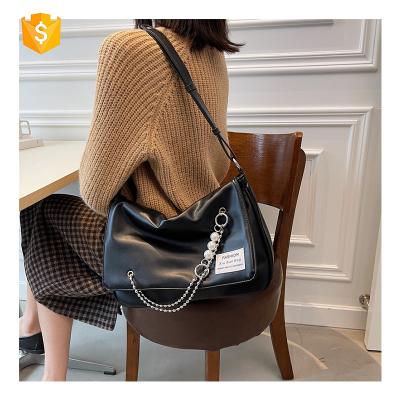 China Fashion Clip Tote Ladies Bag Leather Trendy Luxury Shoulder Bag Women's Large Handbags For Ladies for sale