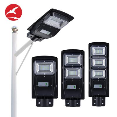 China Road Flyinglighting 20 40 60 Watt Outdoor Solar Light Street Led Lamp for sale