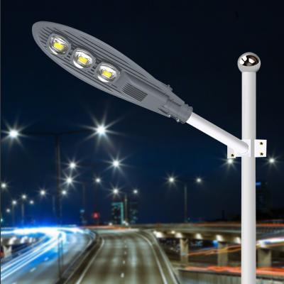 China Waterproof High Power IP66 50w 100w 150w 200w 250w Outdoor Road Lighting Led Solar Street Light for sale