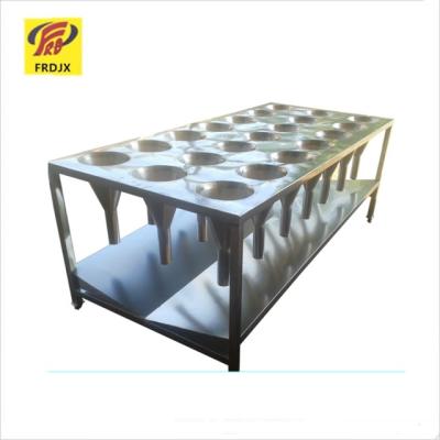 China POULTRY working table for chicken slaughter and blood drainage for sale