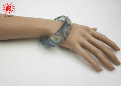 China Blauwdrukke van de Armbandvrouwen van de Patroonvriendschap de Harsjuwelen Te koop