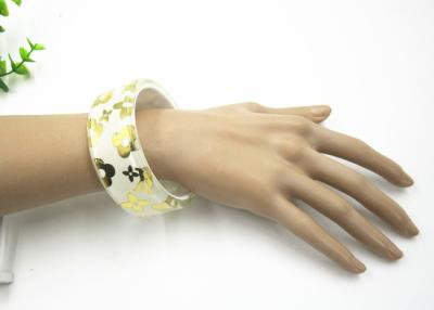 China Eco Friendly Lv Resin Bangle Bracelet For Woman / Girls / Baby for sale