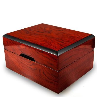 China Luxury And Durable Luxury Solid Wood Wood Watch Box Premium Retro Watch Box for sale